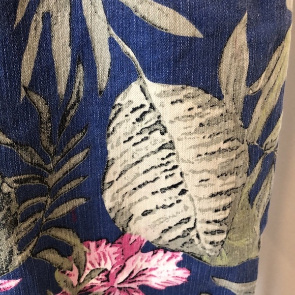 Chico’s jungle ankle pant tropical SZ 1.5 front and back pockets Green pink blue - Picture 5 of 9